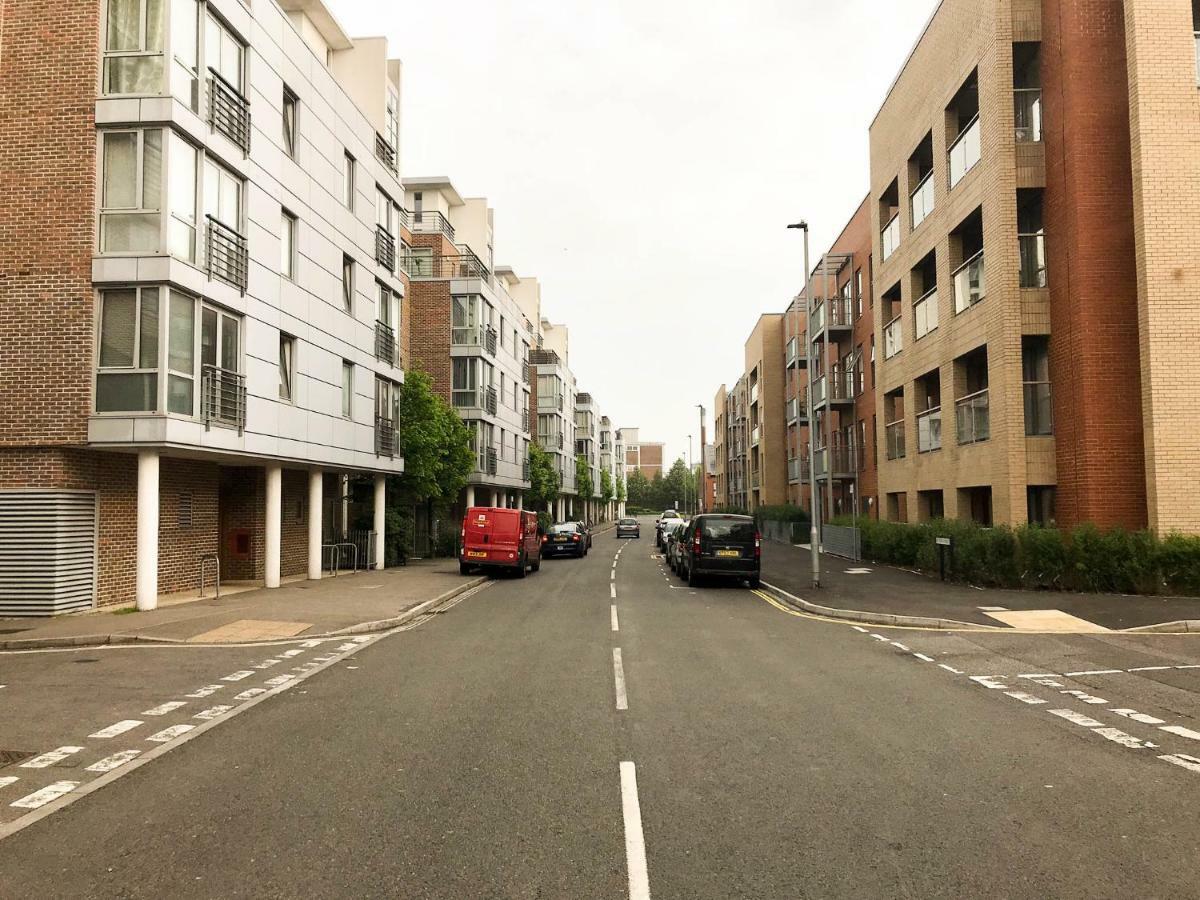 City Centre Apartment Portsmouth Buitenkant foto