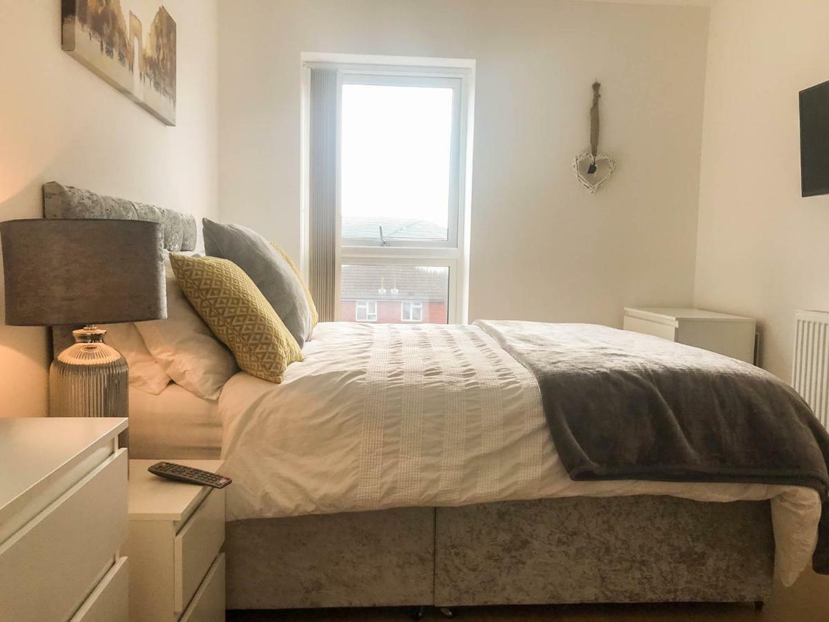 City Centre Apartment Portsmouth Buitenkant foto