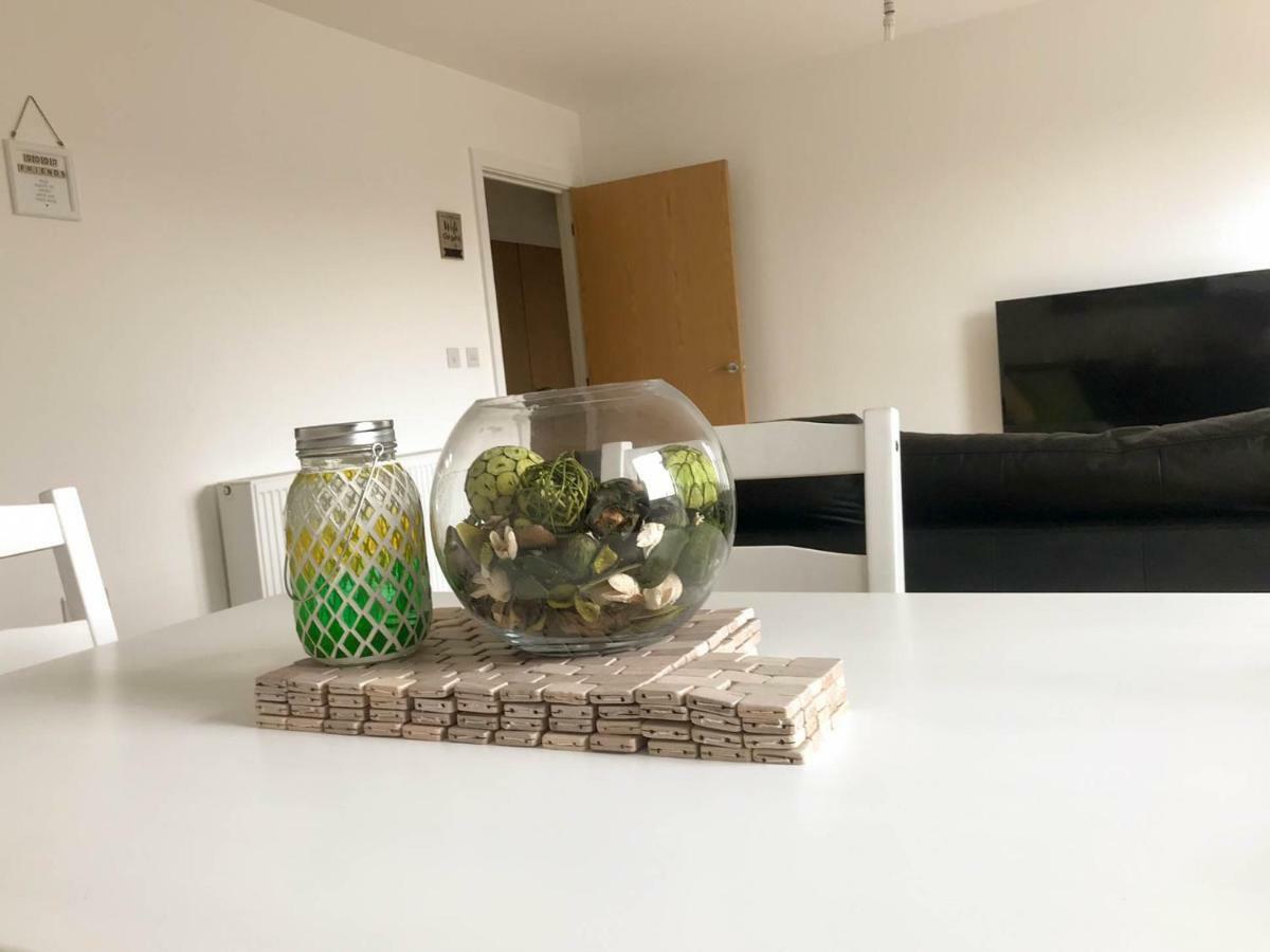 City Centre Apartment Portsmouth Buitenkant foto