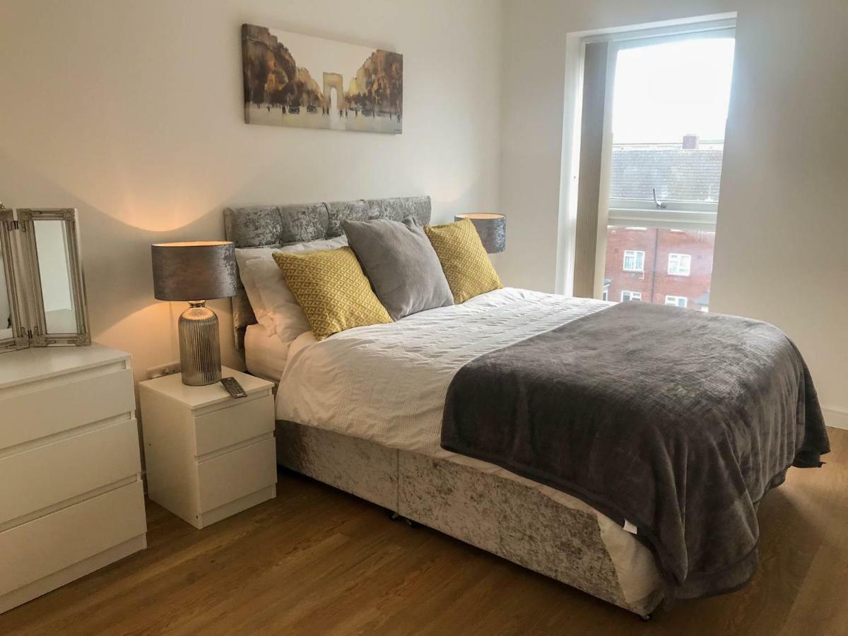 City Centre Apartment Portsmouth Buitenkant foto